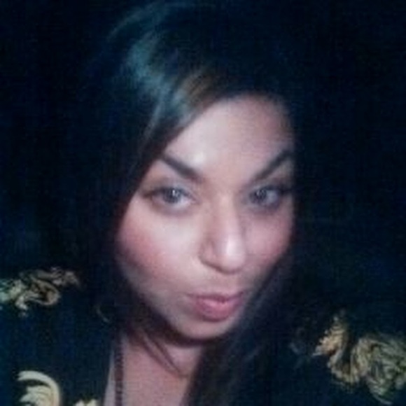 Meet your Posher, Jodi - Picture 1 of 2